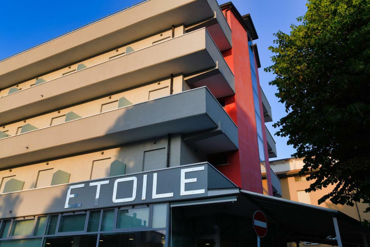 Hotel Etoile Rimini Buitenkant foto