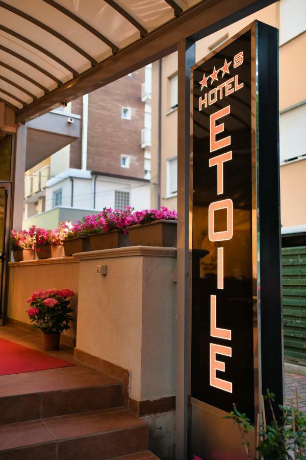 Hotel Etoile Rimini Buitenkant foto